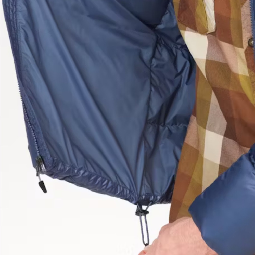 Navy Blue Quilted Puffer Jacket with Hood and Zipper Closure - Picture 5 of 11